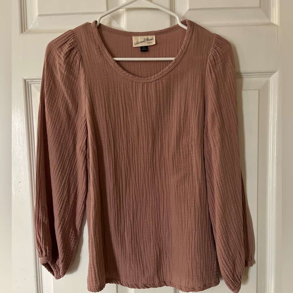 Womens mauve top 3/4 length sleeves. Size XS